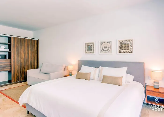 Close To & 5th Avenue Playa del Carmen